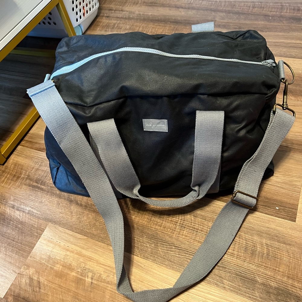 Mb Greene Duffle Bag brand new condition